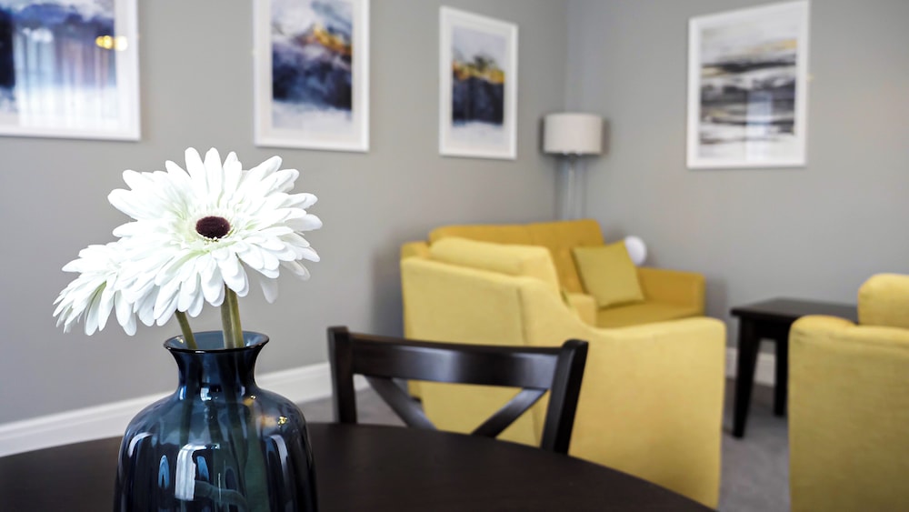 Apartment photo 2