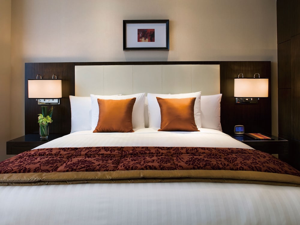 Executive Suite, 1 King Bed, City View photo 1