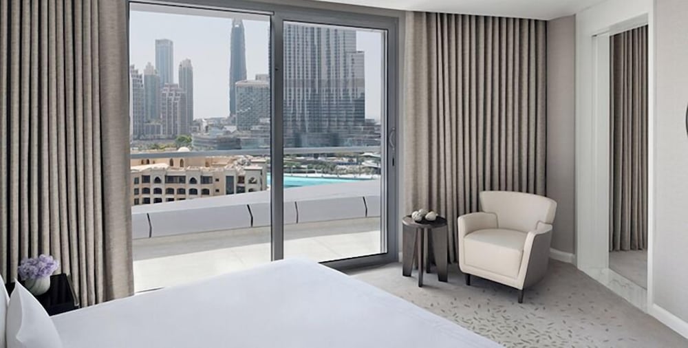 Executive Suite Fountain View