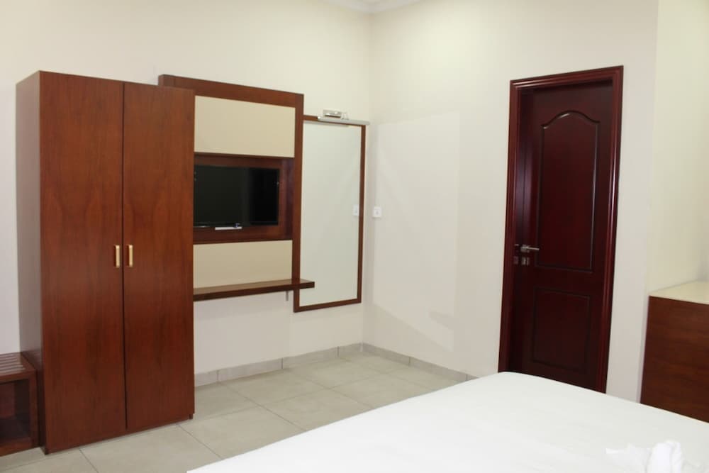 Deluxe Studio Suite