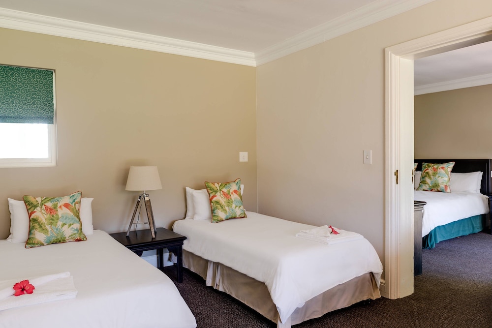 Executive Room, 2 Double Beds, Smoking photo 3