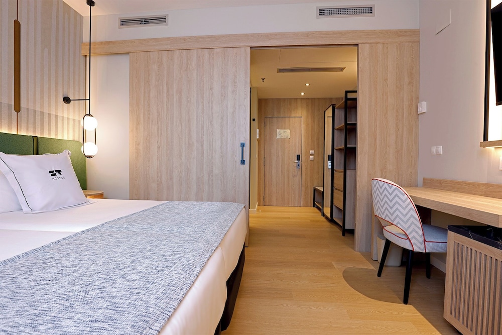 Standard Suite (4 adults)