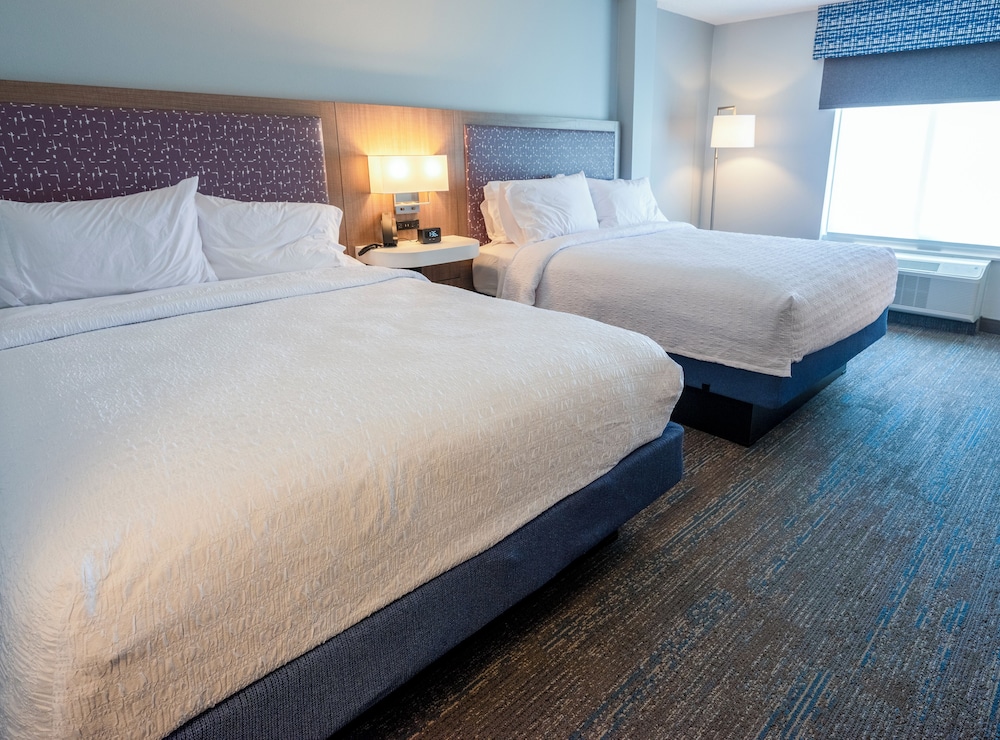 Room, 2 Queen Beds, Accessible, Bathtub (Mobility, Hearing) - Photo 1