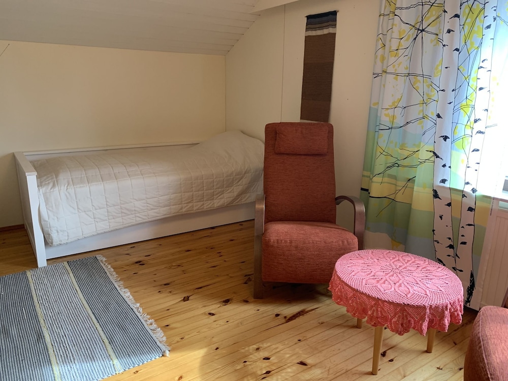 Family Room With Shared Bathroom - Main Building photo 3