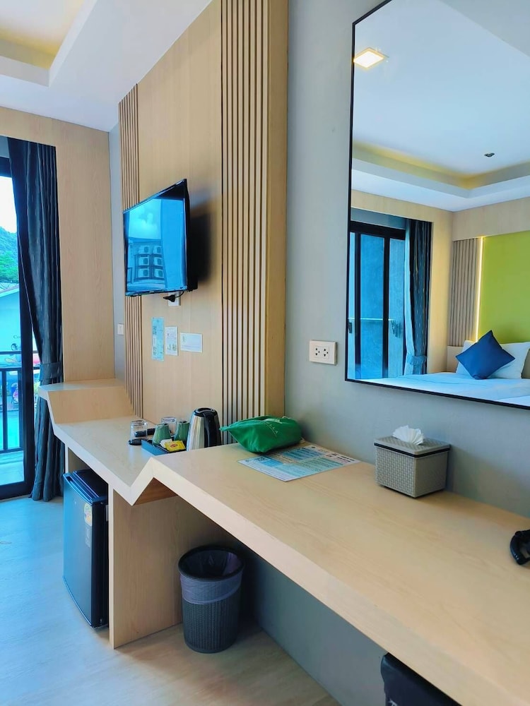 Superior Double Room with Pool View photo 3