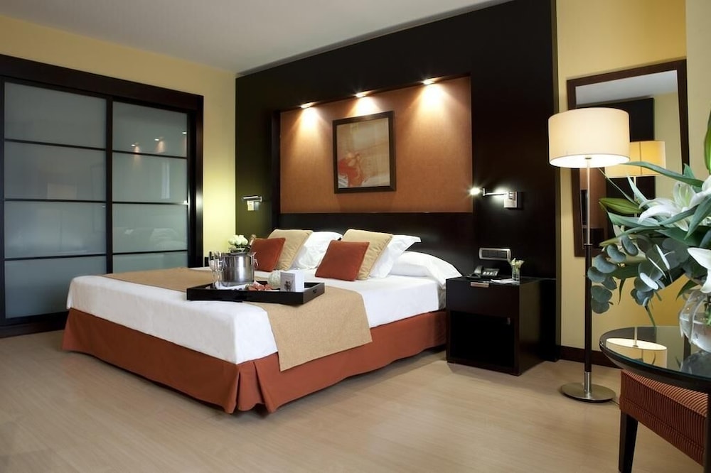 Standard Double Room, 2 Twin Beds - Photo 2