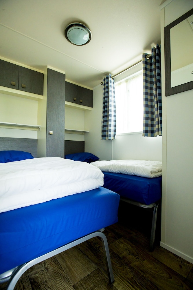 Standard Lodge, 2 Bedrooms, Veranda photo 1