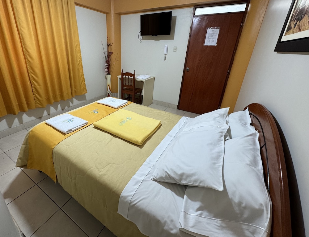 Basic Single Room, Ensuite photo 3
