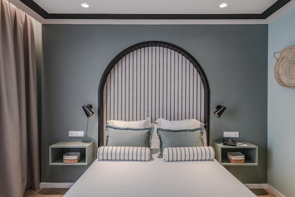 Double Room - Photo 2