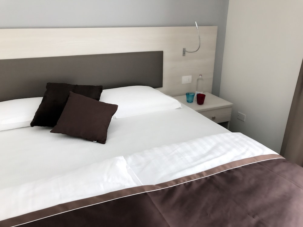 Classic Double Room photo 2