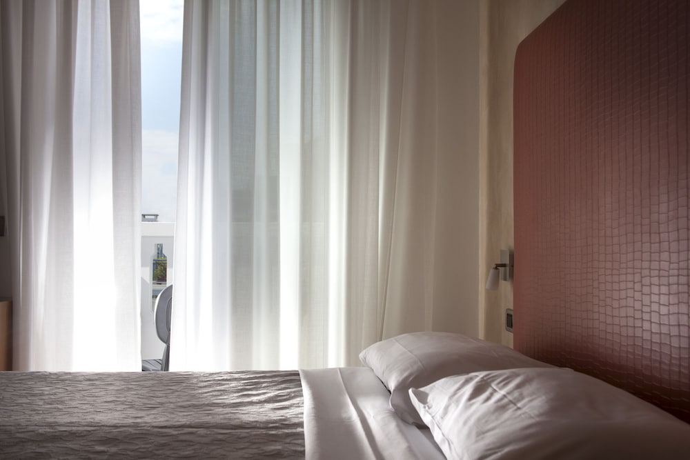 Romantic Triple Room photo 3
