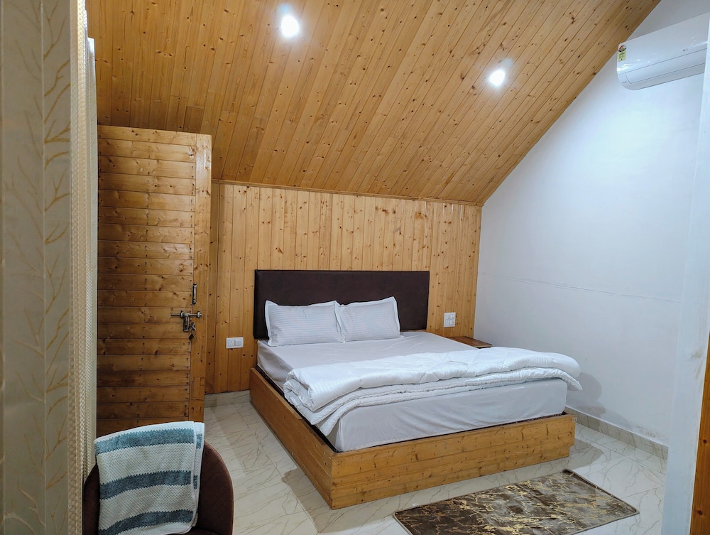 Deluxe Single Room, Balcony, River View photo 1