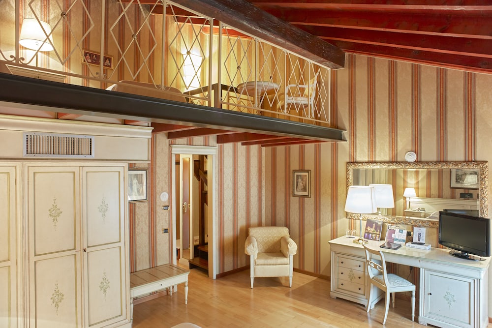 Junior Suite - Photo 7