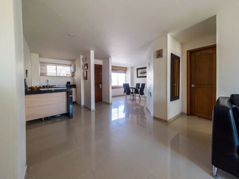 Junior Studio Suite