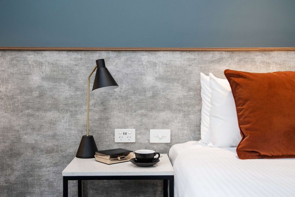 Superior Studio, 1 King Bed - Photo 4