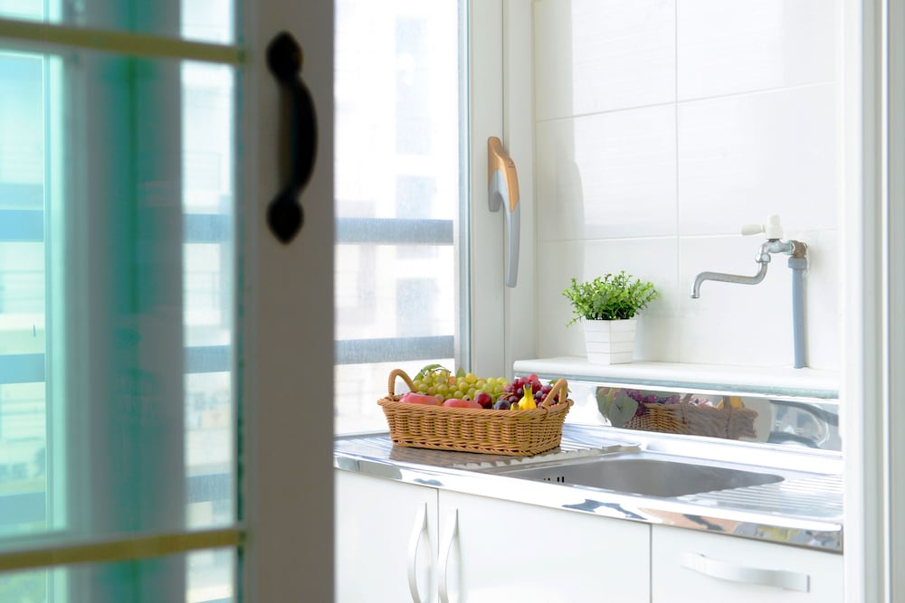 Room (Queen Bed, Kitchenette) photo 3