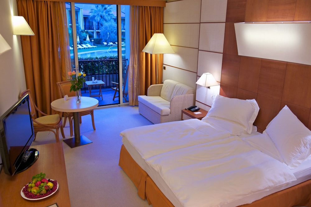 Junior Suite Comfort with Garden View photo 3
