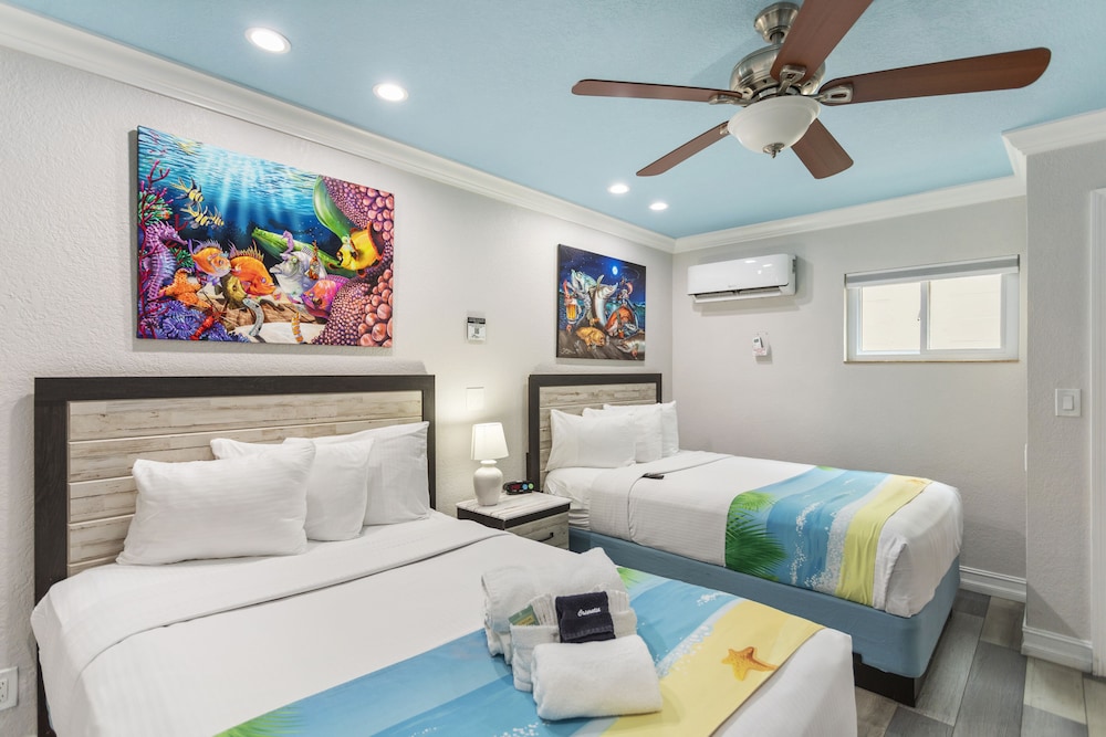 Standard Room: 2 Double Beds
