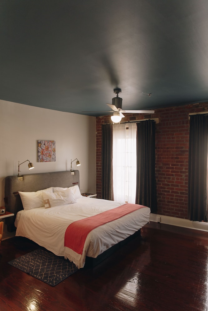 Room, 1 King Bed, Accessible - Photo 1