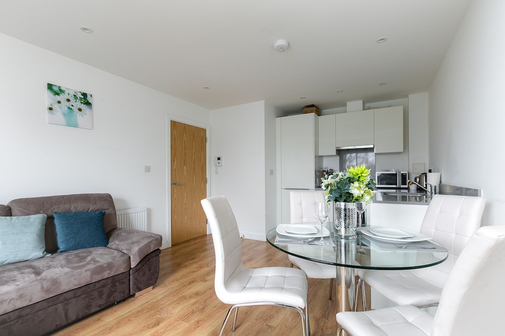 Luxury Apartment photo 2
