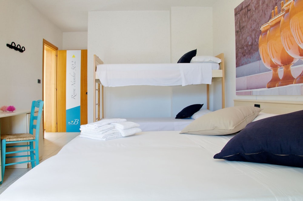 Basic Quadruple Room photo 1