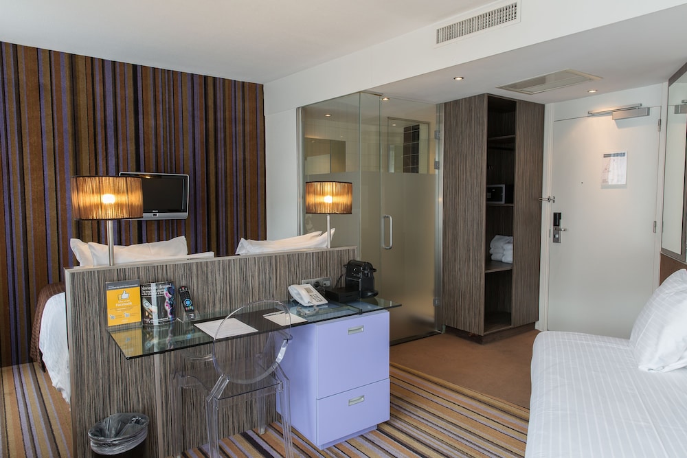 Triple Room, 3 Twin Beds photo 2