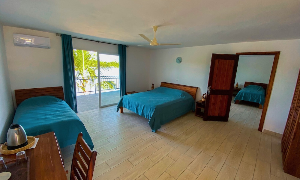Standard Room, Lake View photo 1