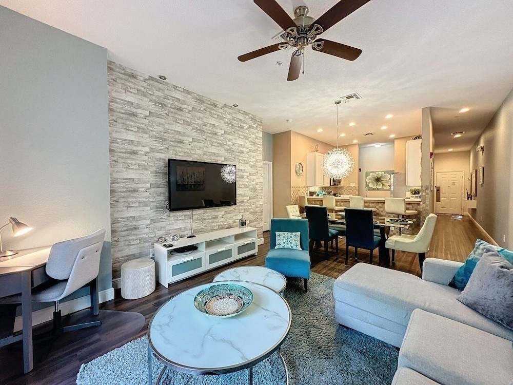 Condo, 3 Bedrooms