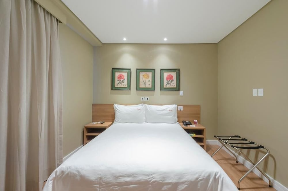 Basic Double Room Single Use, 1 Double Bed photo 1