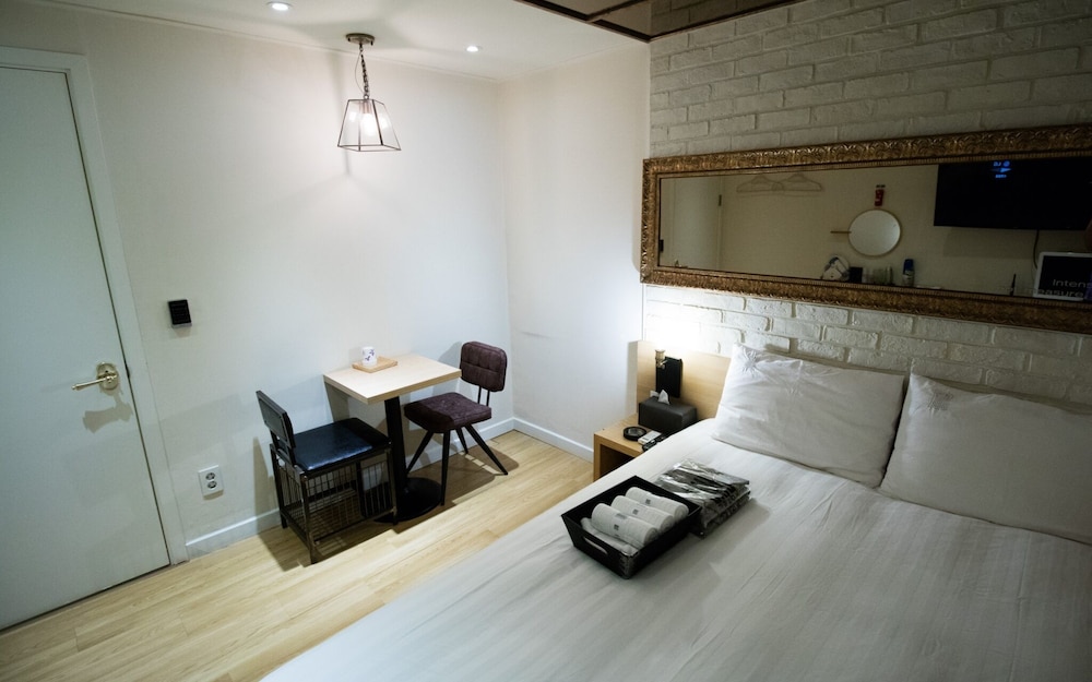 Room (Standard B)