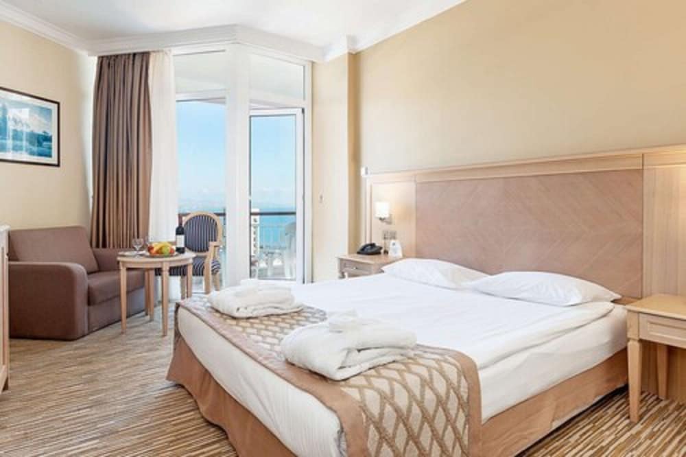 Standard Double or Twin Room, Sea View photo 1