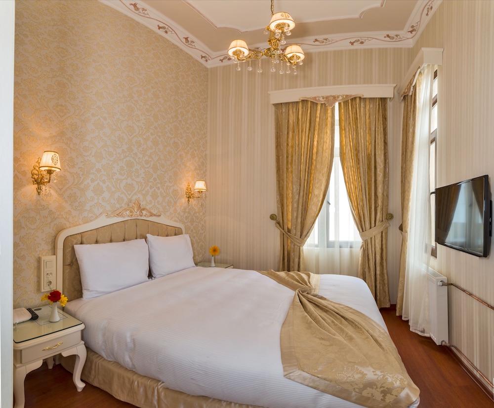 Standard Double or Twin Room photo 3