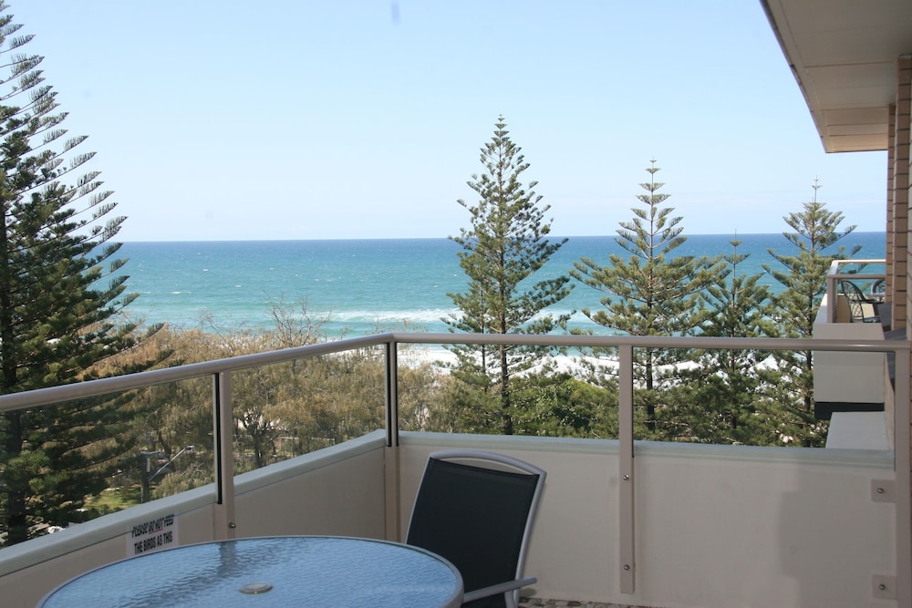 Ocean View 2 Bedroom Apartment, 1-2 Nights photo 3