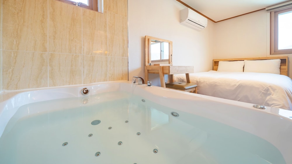 Basic Room, 1 Bedroom (Miracle(Duplex/Spa)) - Photo 10