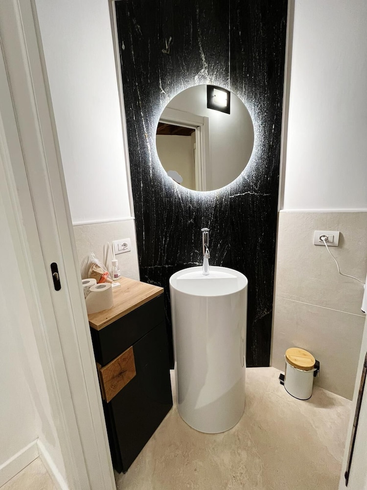 Luxury Apartment photo 2