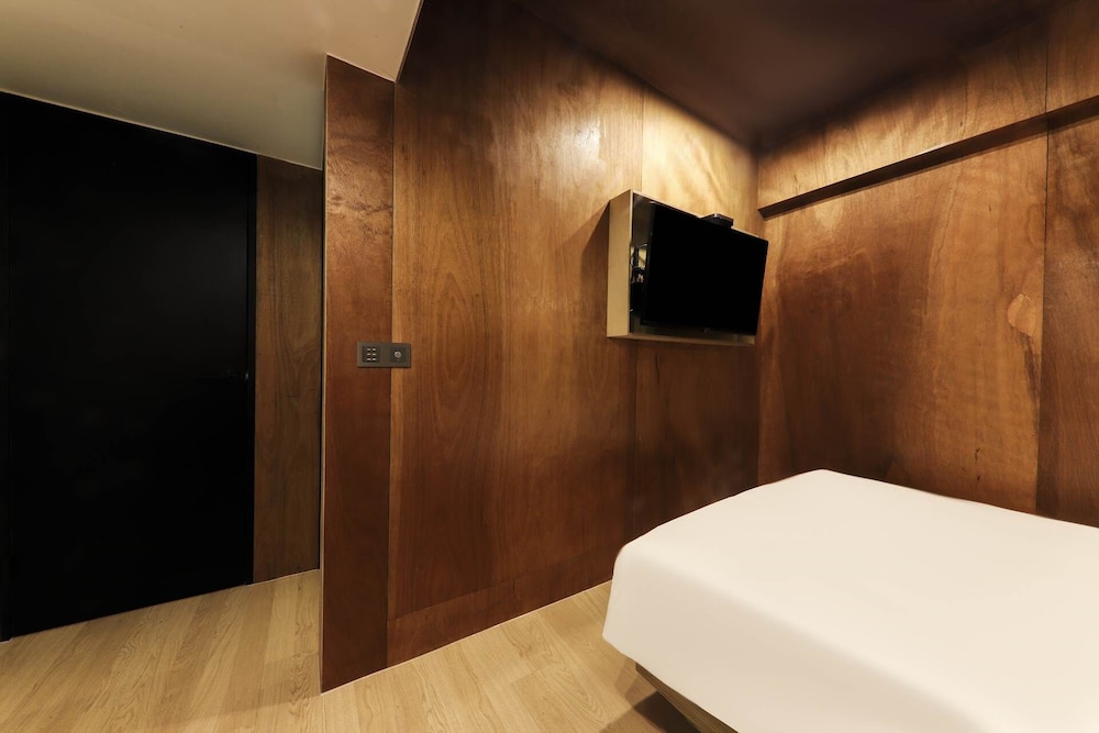 Standard Double Room - Photo 5