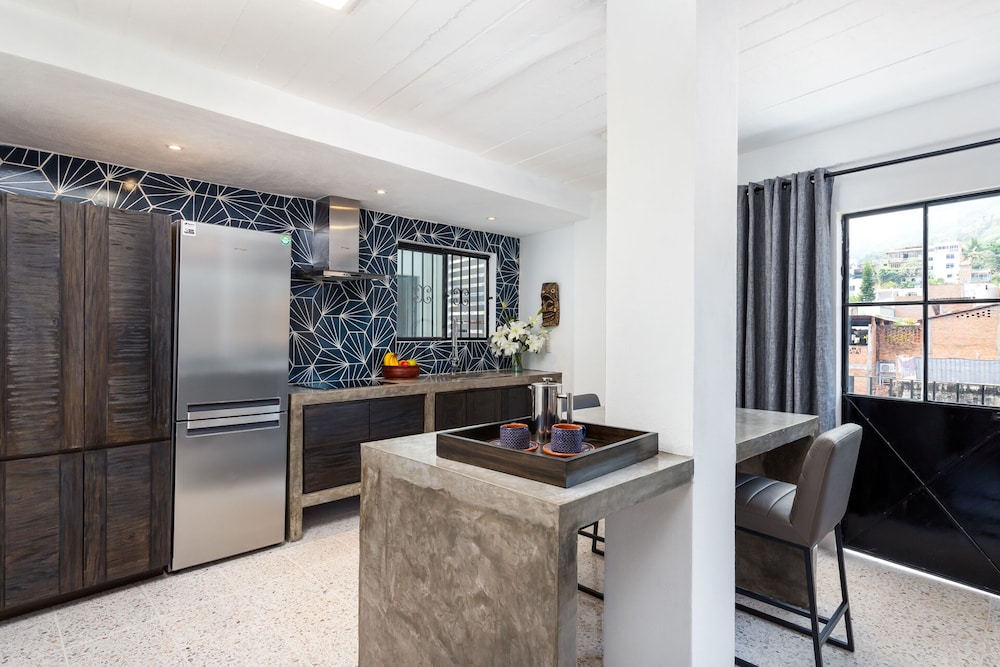 Cuale Condos 1 Bedroom #304 Romantic Zone