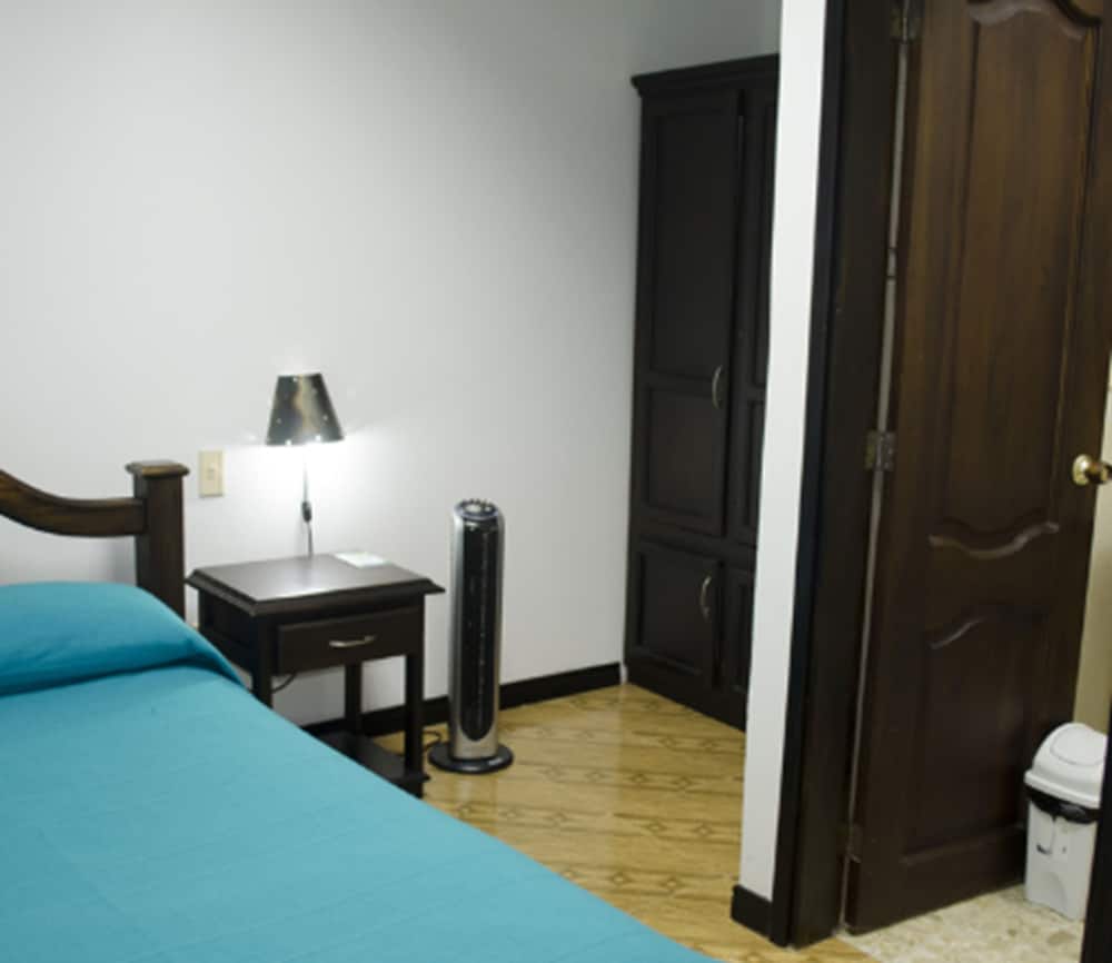 Single Room photo 1