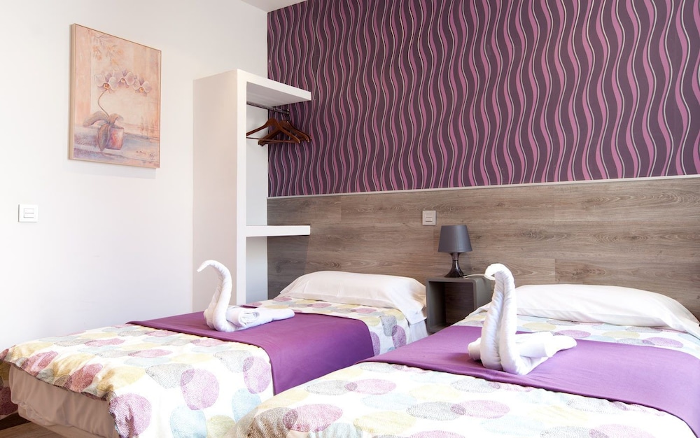 Standard Room, 1 Double Bed, Private Bathroom - Photo 12