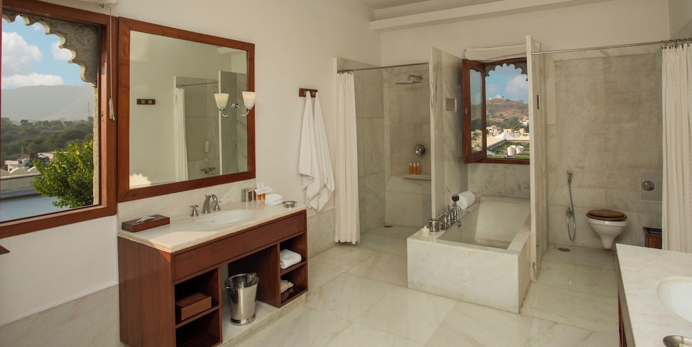 Palace Suite - Photo 10