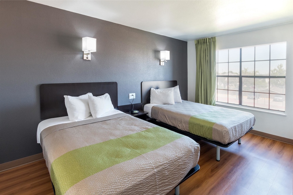 Deluxe Suite, 2 Double Beds, Non Smoking, Kitchenette - Photo 2