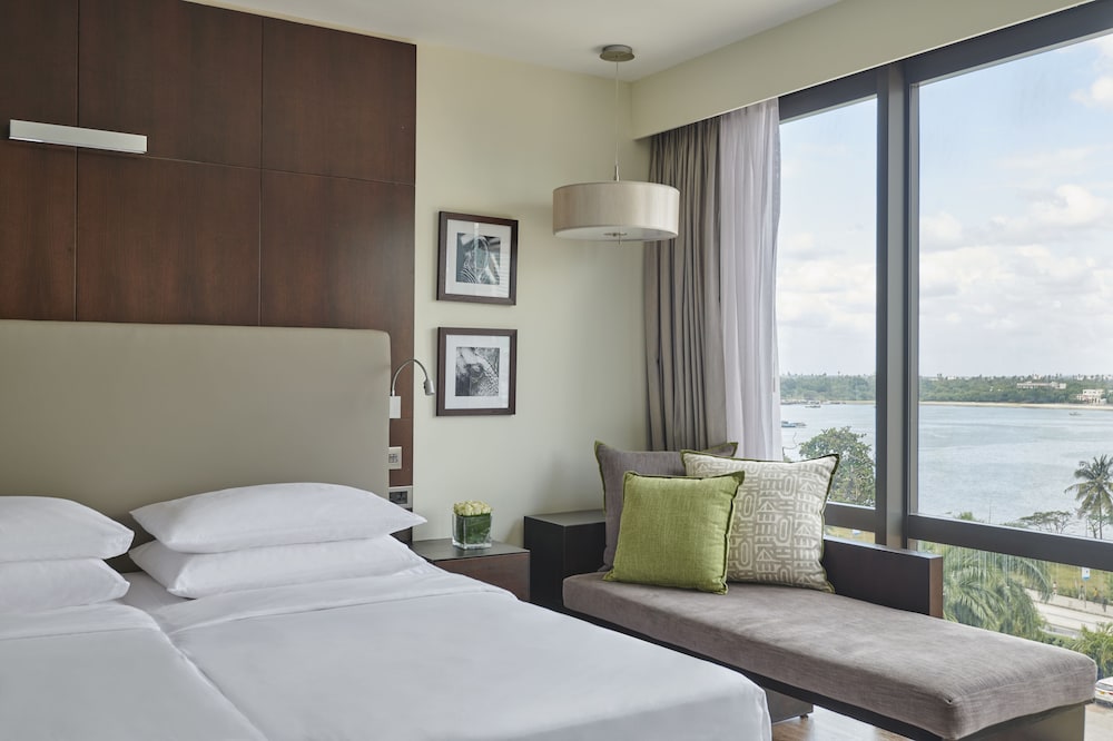 Club Room, 1 King Bed