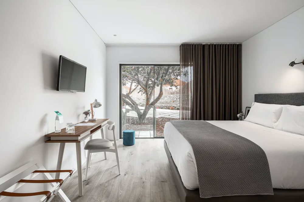 Double or Twin Room (Porto) - Photo 1