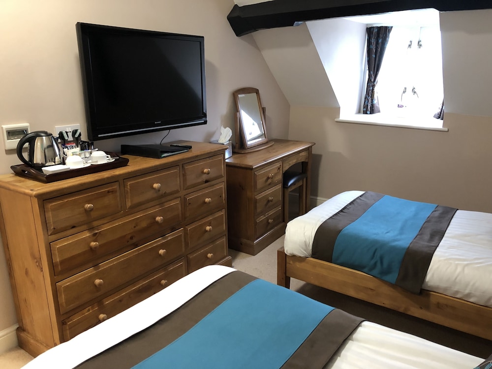 Standard Twin Room, Ensuite, River View - Photo 2