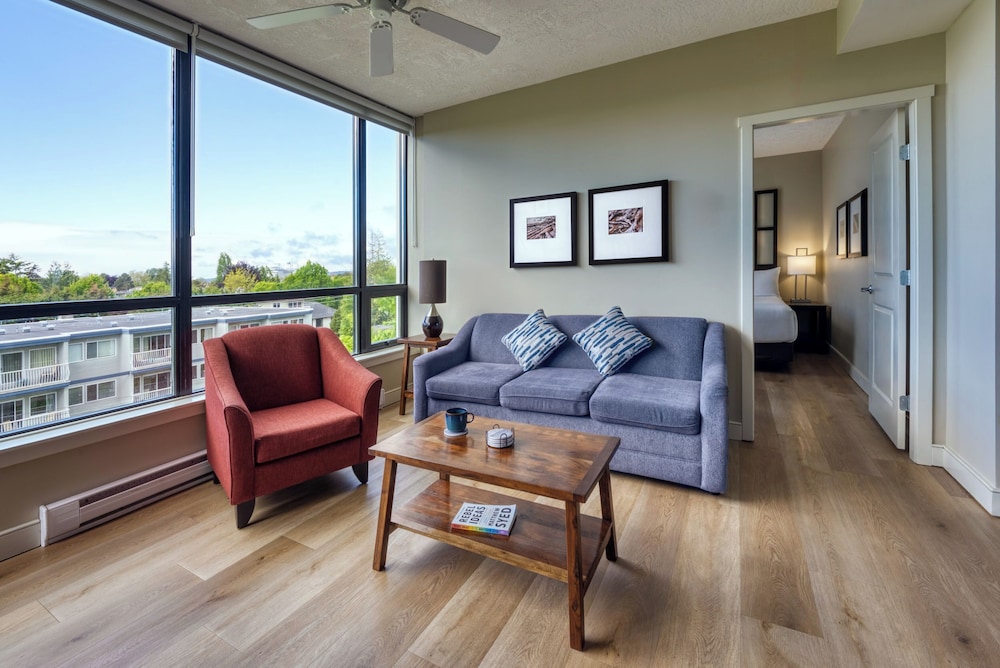Standard Suite, 1 Bedroom - Photo 9