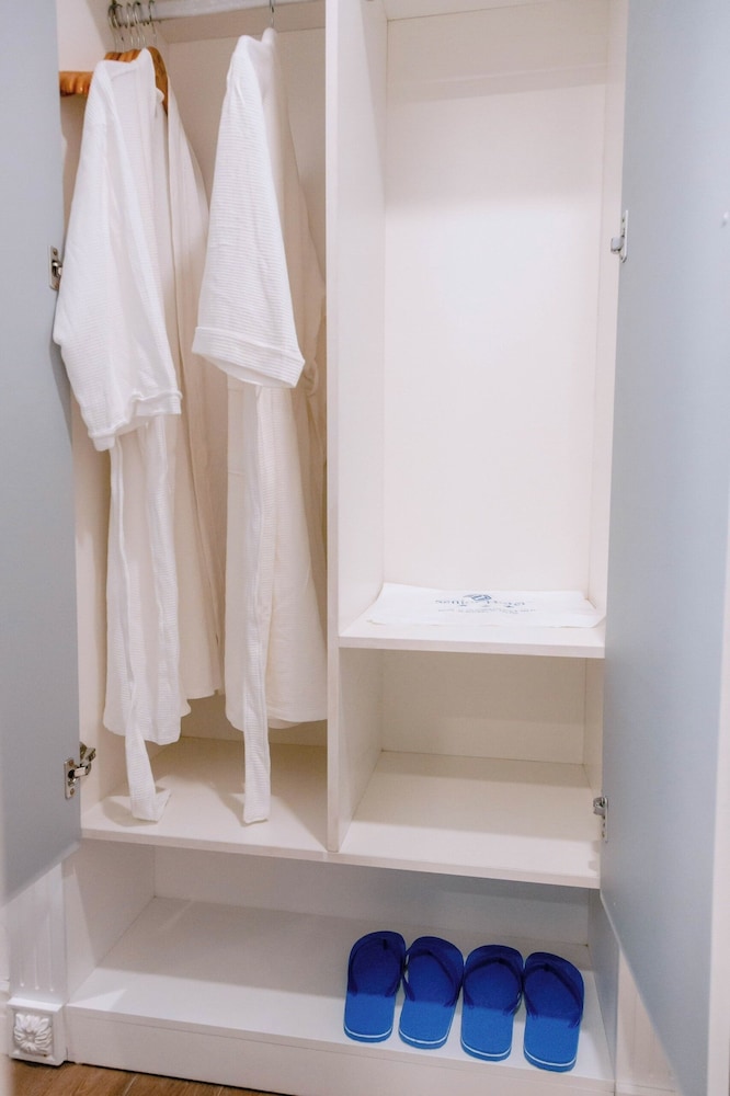 Basic Double Room - Photo 2