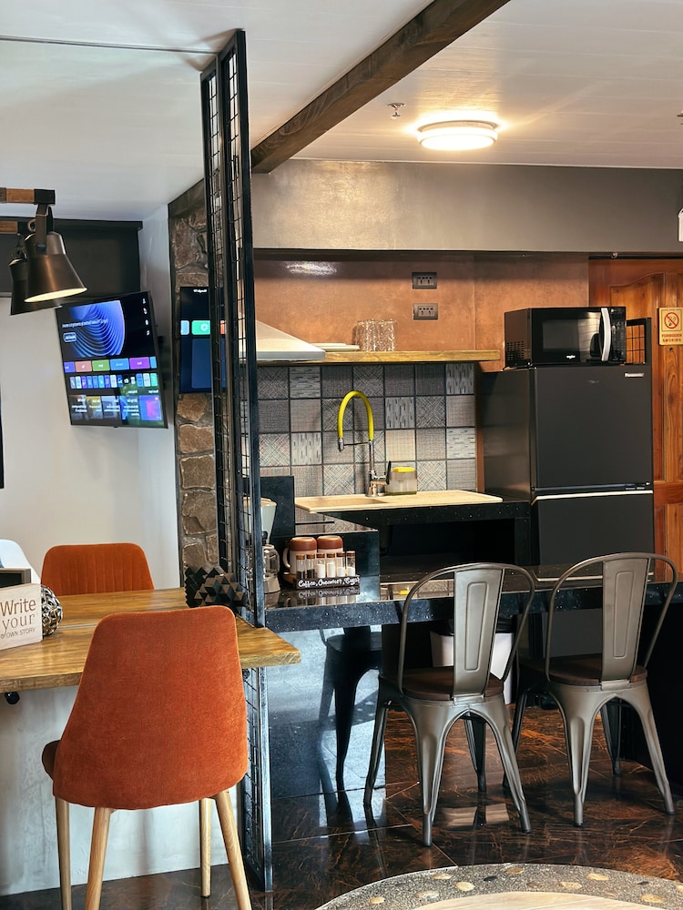 Premier Studio Suite photo 3