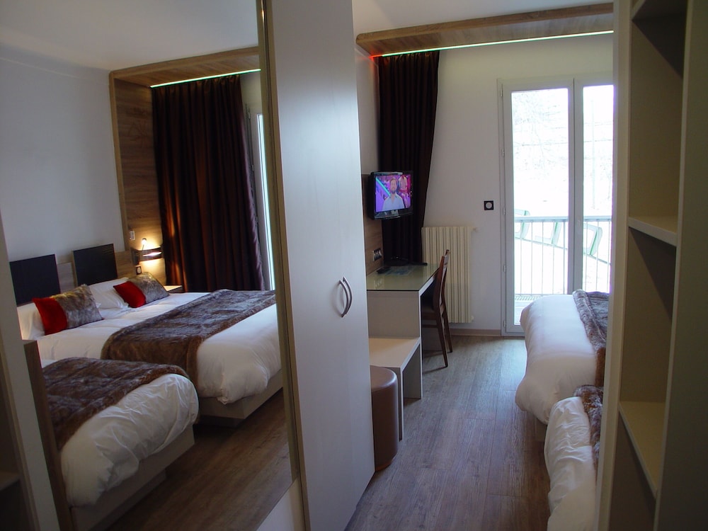 Standard Triple Room - Photo 2