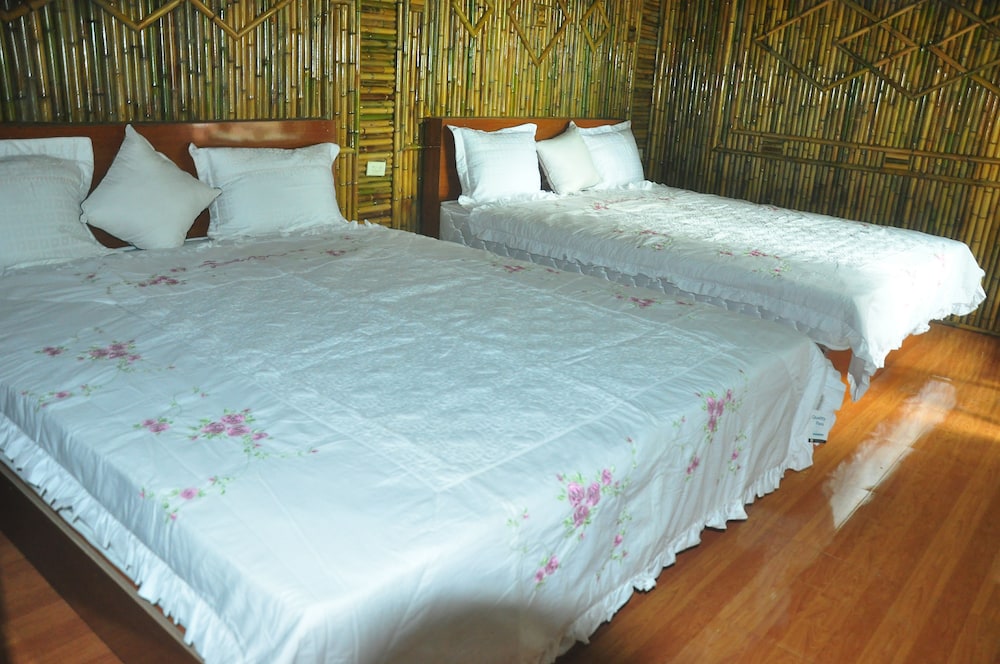Romantic Bungalow, 2 Bedrooms photo 2