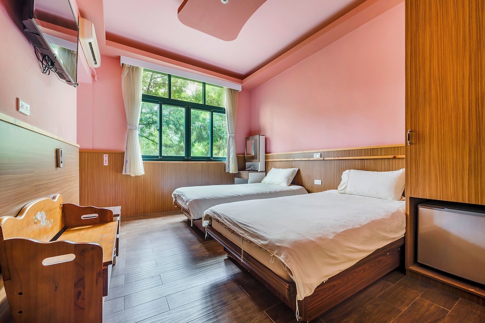 Quadruple Room - Photo 1